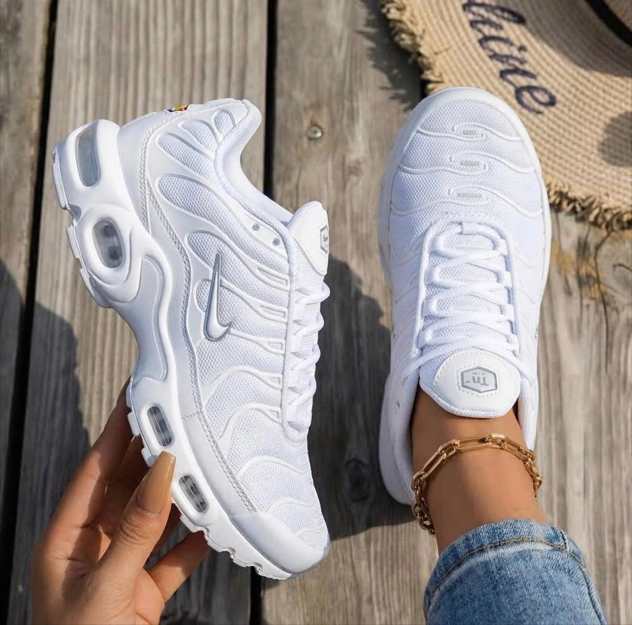 Nike Air TN White Женски Обувки