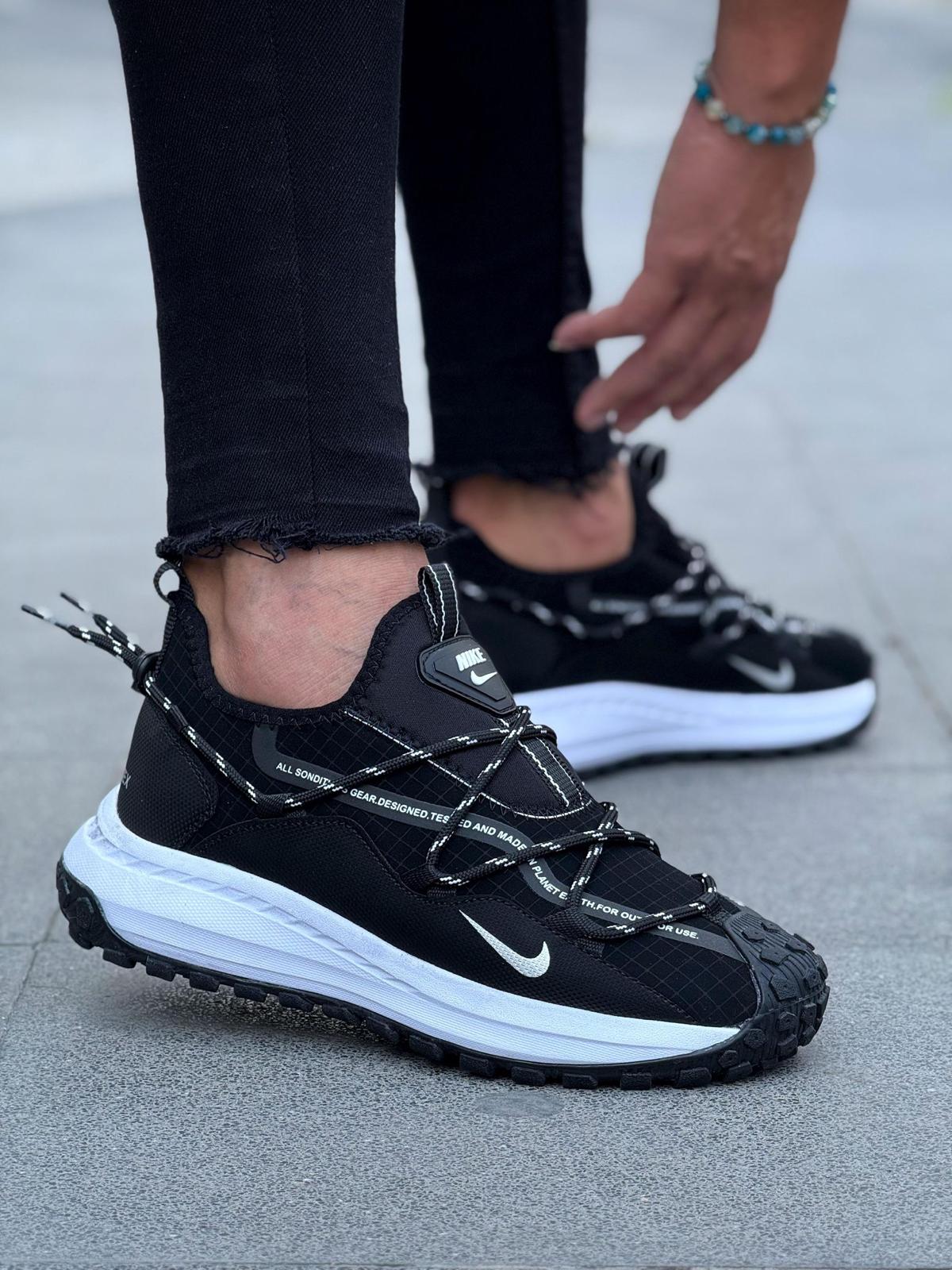 Nike Мъжки Маратонки - Черно и Бяло