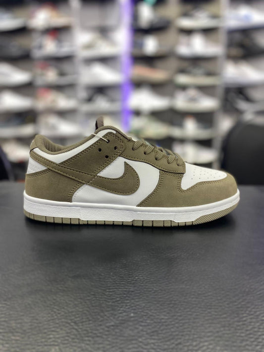 Nike Мъжки Маратонки - Бяло и Бежаво